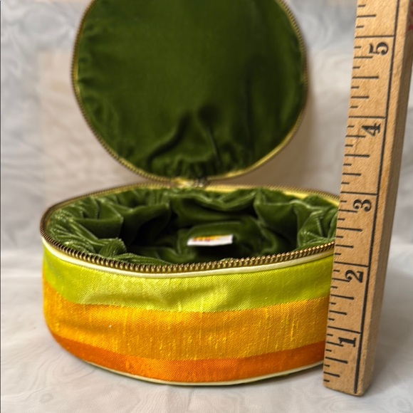 Antique Jewelry Travel Pouch by The Galante Studio - Picture 4 of 7